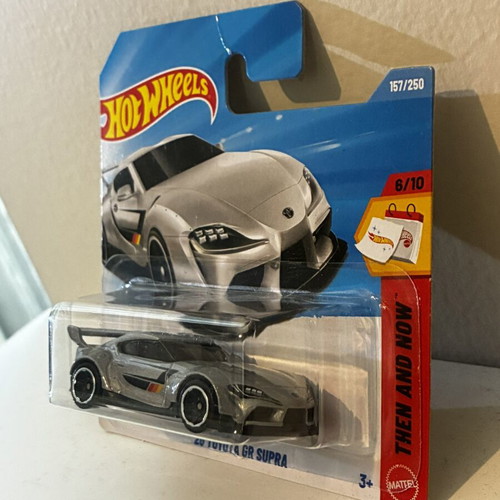 Toyota Supra Hot Wheels '20 GR Supra toy car new