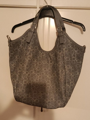 Calvin Klein shoulder bag large, like new, 57 x 50 cm, grey
