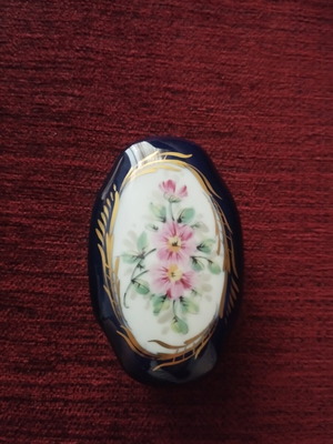 Vintage French Porcelain Couleuvre Trinket Box like new