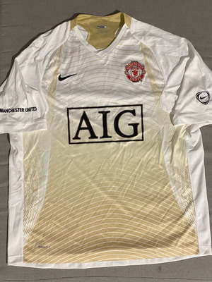 Φανέλα Manchester United μέγεθος medium σαν καινούργια, αυθεντική