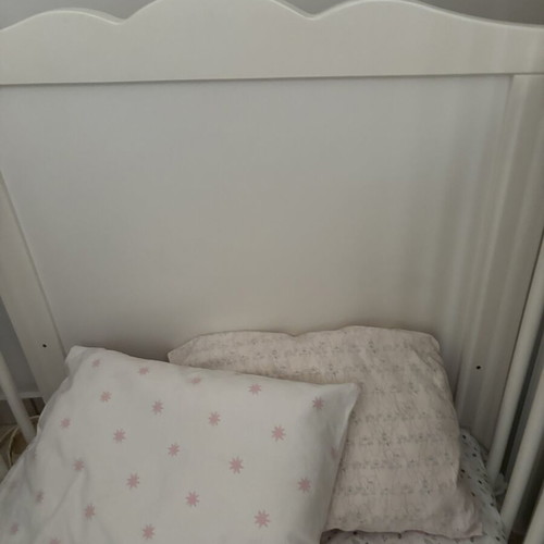 Children's cot lightly used