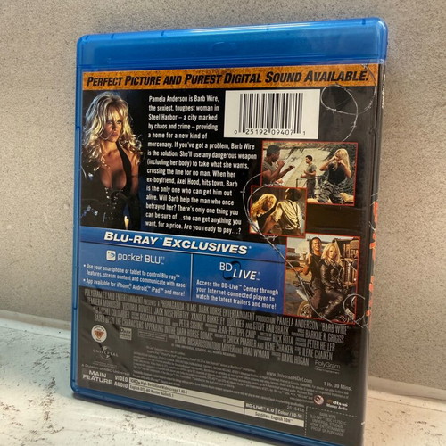 Barb Wire Blu-ray like new with English subtitles