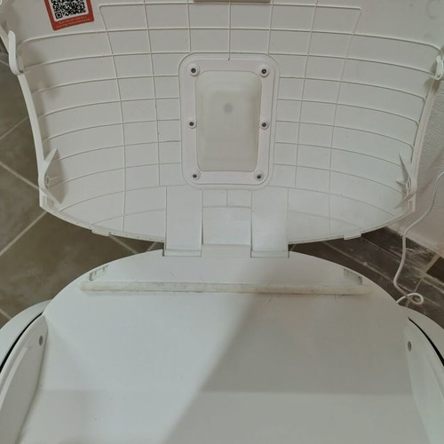 Catlink BayMax Version self-cleaning cat litter box like new