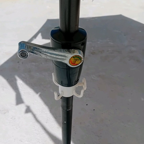 Garden veranda umbrella like new, aluminum frame without canopy