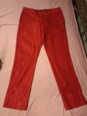 Zara Capri pants like new, red with subtle shine, size M