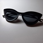 Women’s cat eye sunglasses used, black