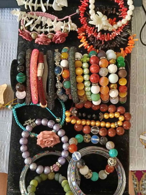 30 colorful bracelets