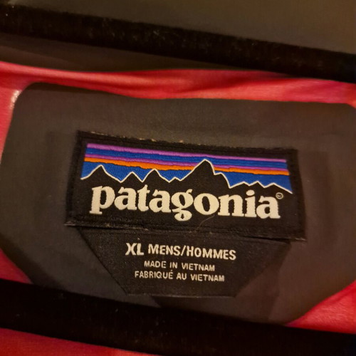 Patagonia waterproof jacket XL like new