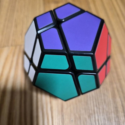 Meffert’s Megaminx like new puzzle with 12 sides, Rubik type