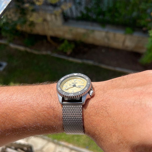 Seiko 5 Sports SRPD67K1 Автоматичен Шампанско Отлично Състояние