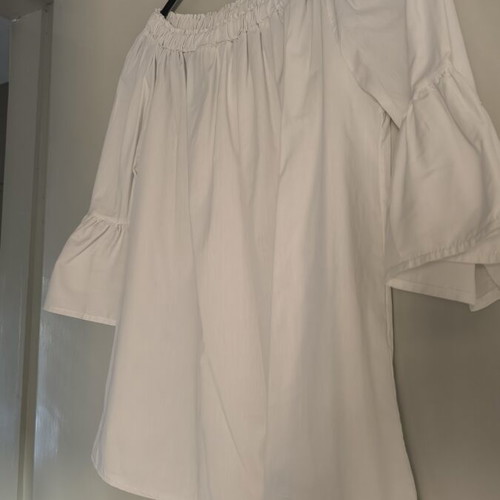 White off-shoulder blouse with ruffles on sleeves like new, size S