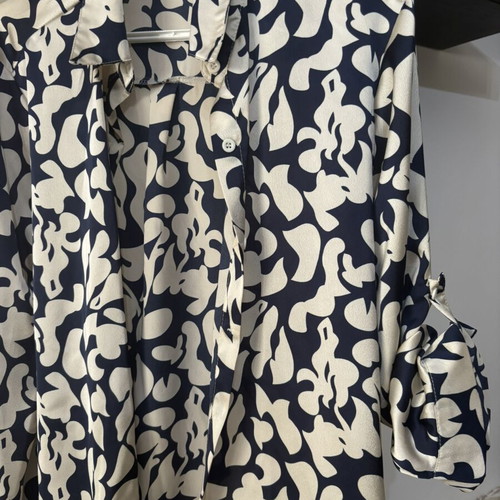 Printed silk shirt with satin sheen, like new, size M, beige and blue