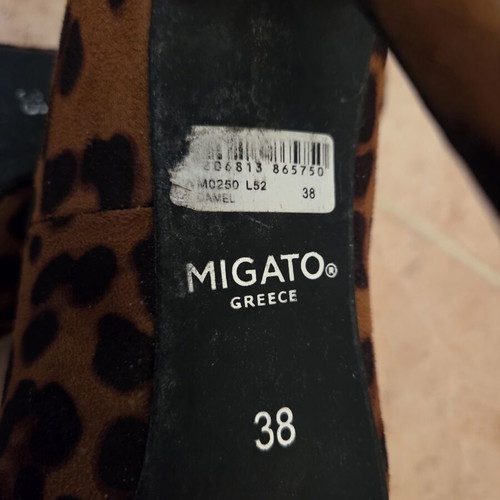Migato Leopard Print Pumps with Pointed Toe