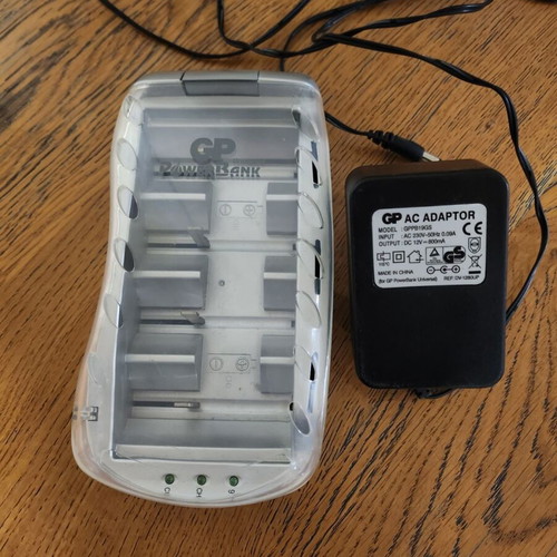 GP Batteries charger used for 4 Ni-MH batteries AA/AAA/9V/D/C