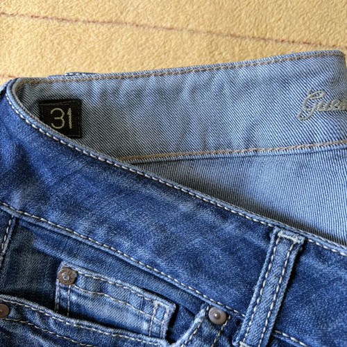 Guess Premium Vintage Y2K low rise jeans Malaga strass back pockets like new