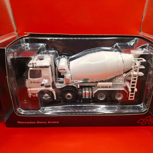 Collectible Mercedes-Benz Arocs 8x4 Concrete Mixer 1:50 new