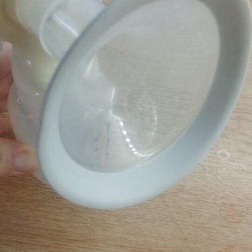 Medela Swing Maxi double breast pump with bra and accessories