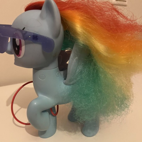 My Little Pony Singing Rainbow Dash figure used with microphone and music