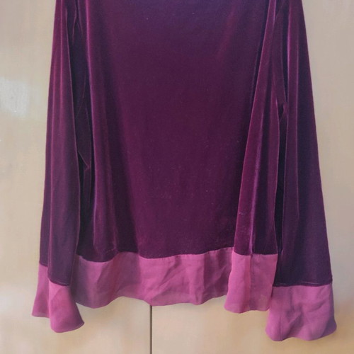 Velvet burgundy set with muslin trim, midi skirt, in very good condition