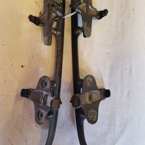 Vintage ice skates used, good condition