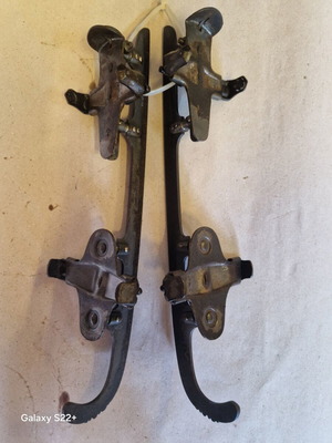 Vintage ice skates used, good condition