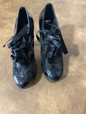Booties with lace Asos new, black stiletto heels with satin ribbons
