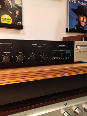 Pioneer SA-330 integrated stereo amplifier used, vintage 2x30W Phono MM