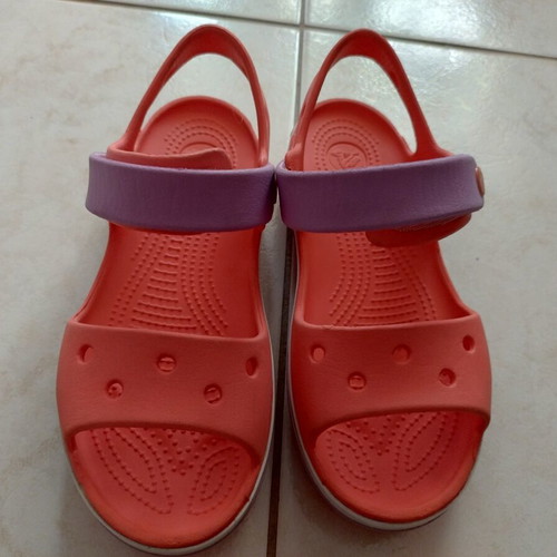 Crocs sandals for girls, coral color, size J1 (32-33)