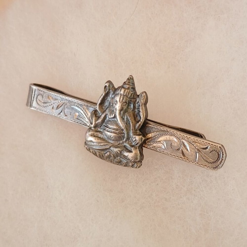 Silver tie or scarf clip, like new, collectible, Ganesa charm