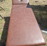 Massage table used, good condition