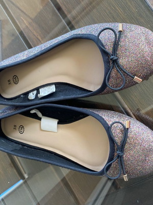 Παιδικές μπαλαρίνες μεταχειρισμένες, μέγεθος 38, σχεδόν αφόρετες