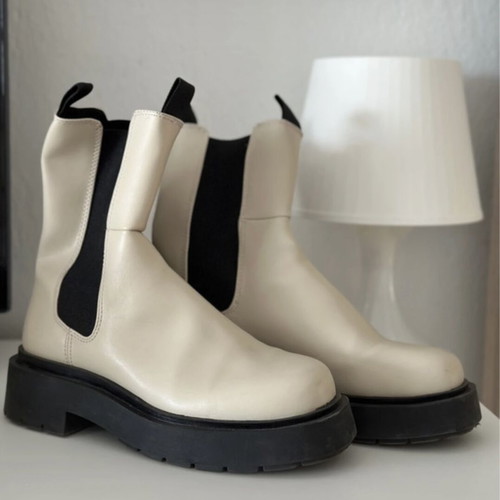 H & M beige boots, heel height 4 cm, like new, size 38