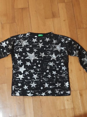 Benetton kids sweater like new, black with silver stars, size 140 cm