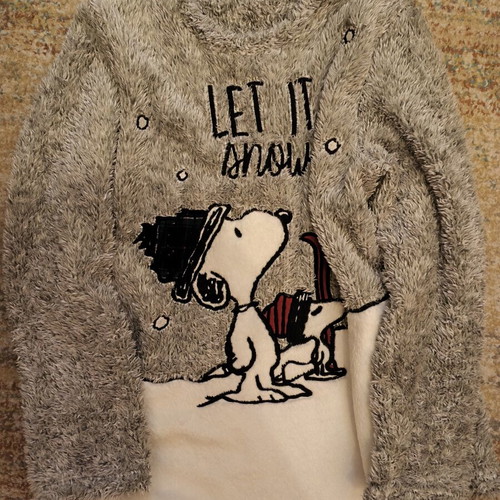 Oysho large long-sleeve top with Snoopy design