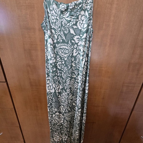 Zara midi dress satin fabric with thin straps like new, white and green