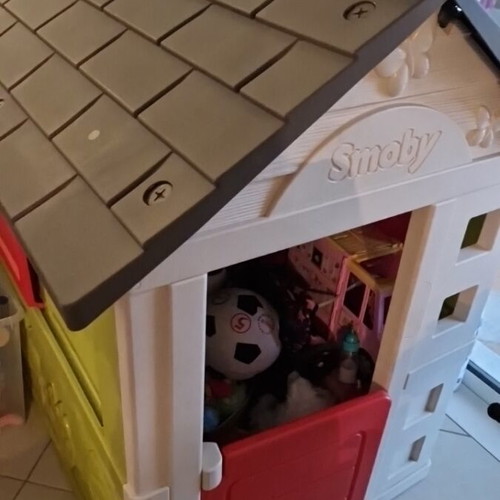 Garden playhouse like new