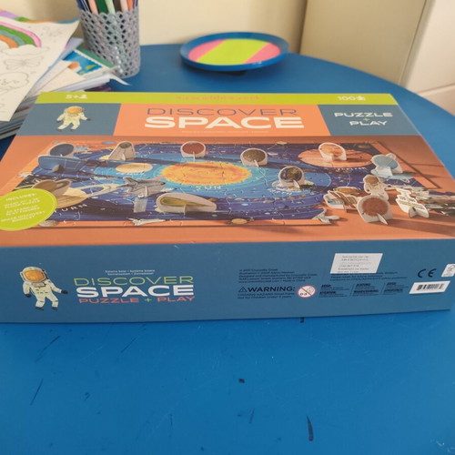 Children's puzzle 100 pieces space with booklet like new