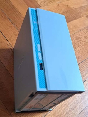 Qnap сървър TS-230 NAS Tower с 2 WD 2TB (В гаранция)
