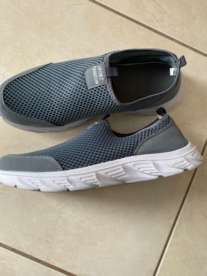 Casual summer shoes new, gray, size 44