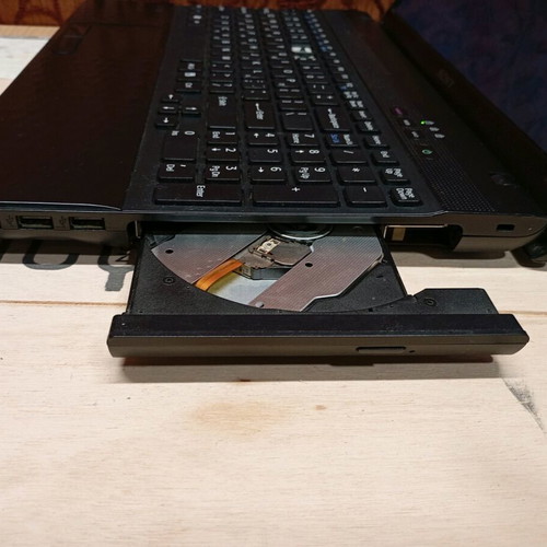 Laptop Sony VAIO 15.5" used, SSD 240GB, RAM 8GB