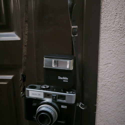 Dacora Electric-CR camera with Starblitz 160M flash used