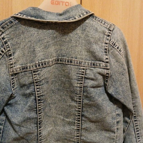 Thin jacket like new