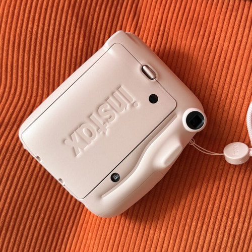 Fujifilm Instax Mini 11 instant camera new, blush pink