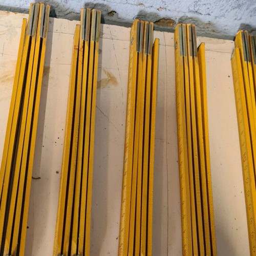 Wooden measuring sticks like new, pack of 22 pieces 1-2 meters