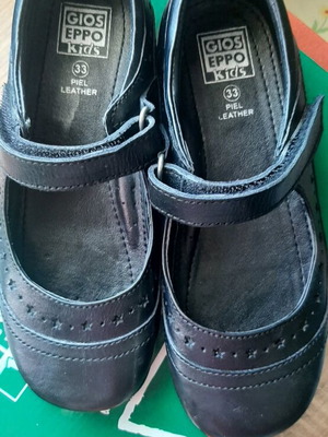 Girls' ballerina shoes new black leather size 33