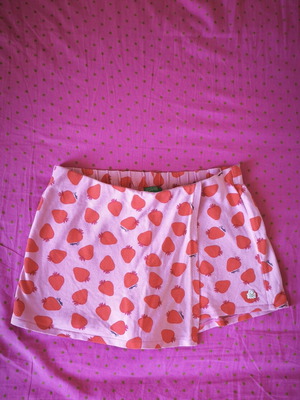 United Colors of Benetton skort, size 2XL, red and pink