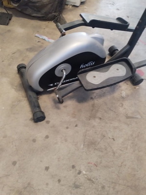 Diadora Hollis Cross Trainer used with magnetic resistance