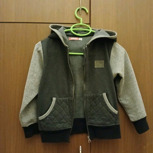 Energizer sports jacket used for 6-year-old boy, gray