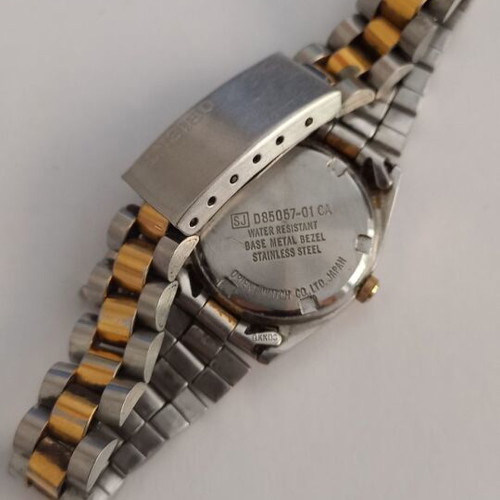 Orient women's wristwatch used, quartz, gold bracelet