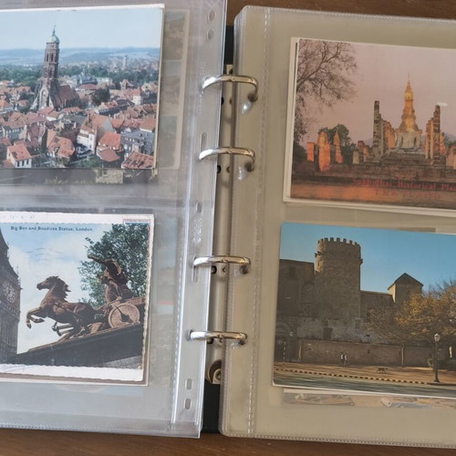 Leuchtturm hardcover album with 72 architectural postcards, like new